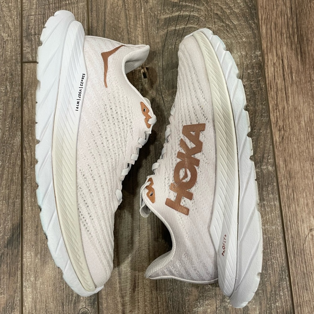 Hoka Mach 5